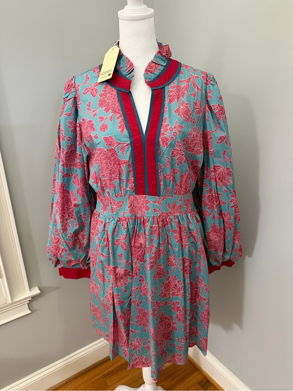 NWT JODIFL Boutique Size Large Teal and Pink Floral Ruffled Neck Dress